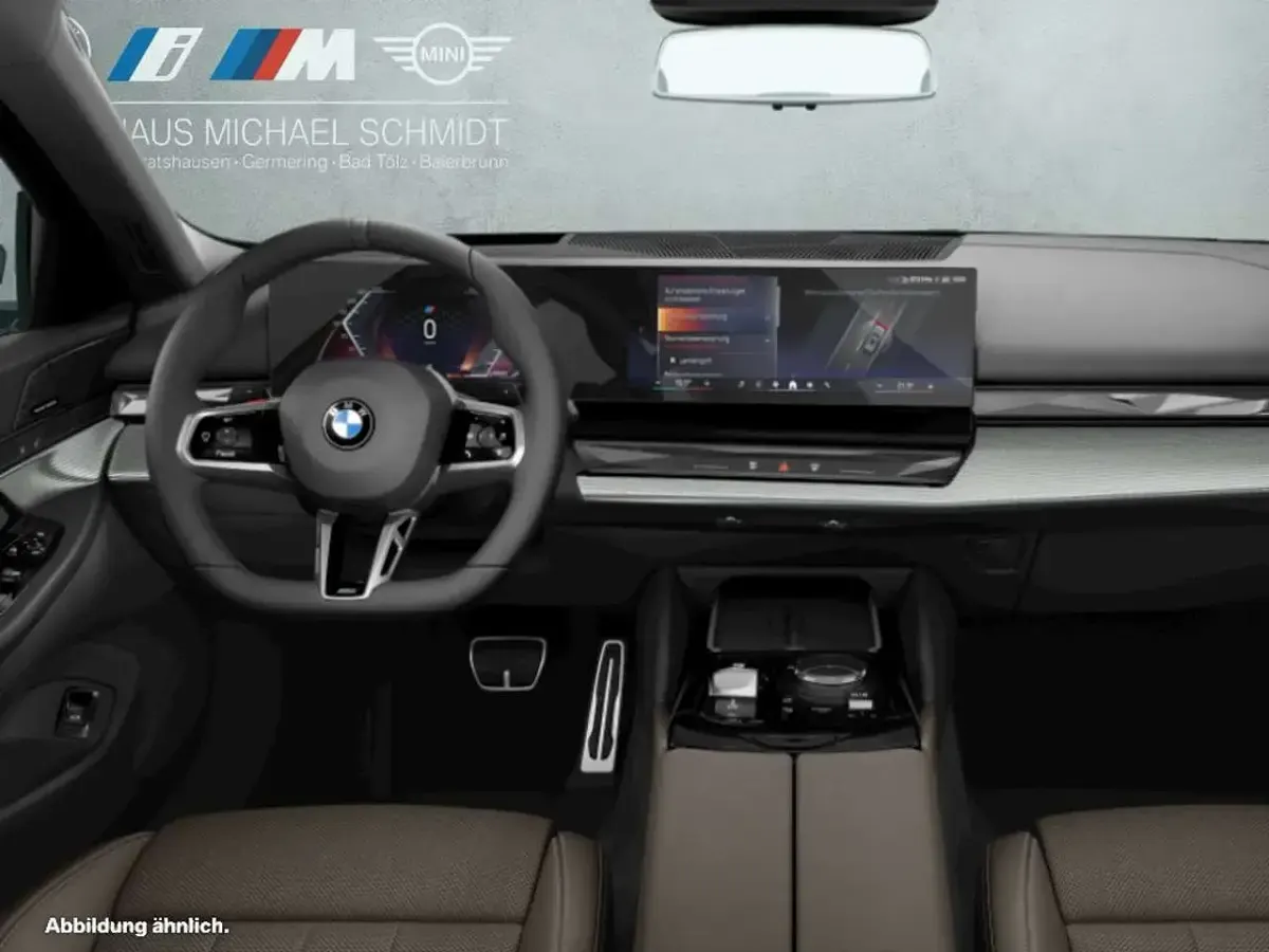 Neu BMW 540 M Sport 303 PS (222 kW) 2025 Black sapphire Kombi