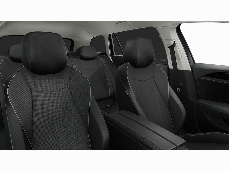 Usata VW Passat Business 150 CV (110 kW) 2025 Nero Station wagon