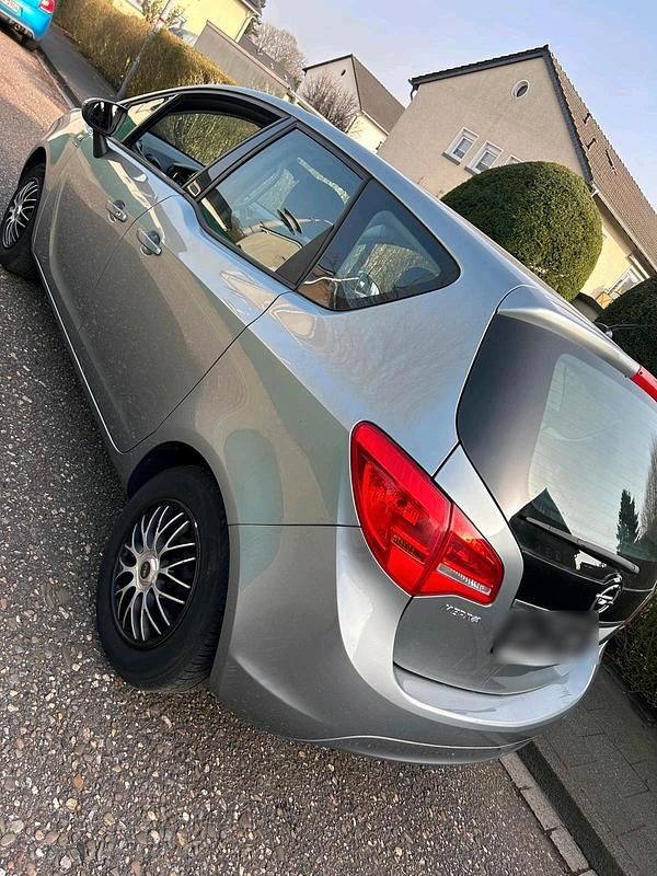 Gebraucht Opel Meriva 101 PS (74 kW) 2013 Grau Van / Kleinbus