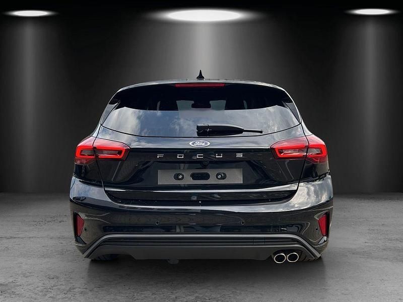Gebraucht Ford Focus ST-Line X 116 PS (85 kW) 2026 Agate black Limousine