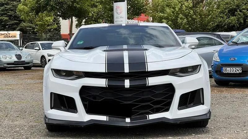 Gebraucht Chevrolet Camaro 461 PS (339 kW) 2021 Weiß Coupé