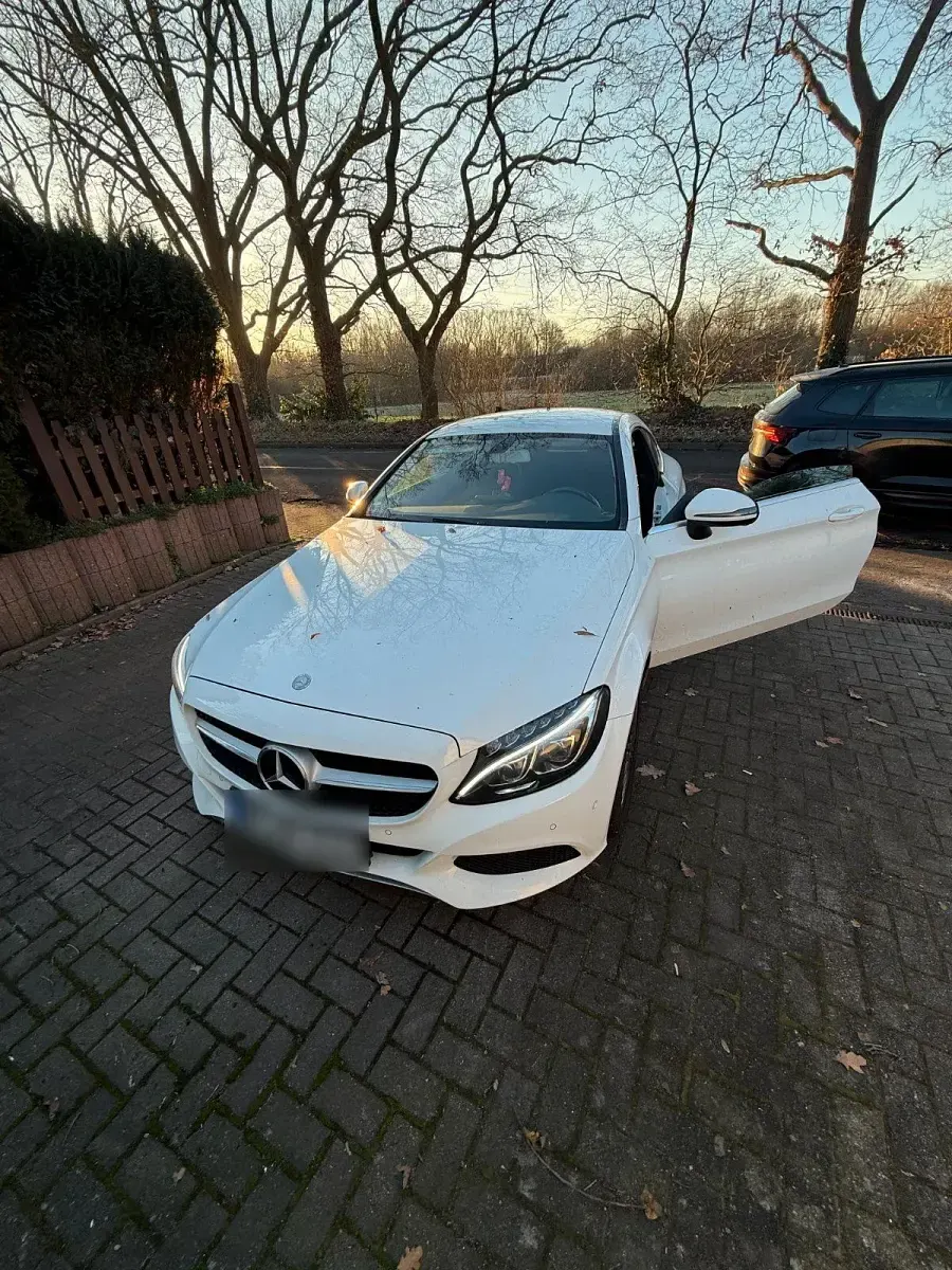 Gebraucht Mercedes C200 184 PS (135 kW) 2017 Weiß Coupé