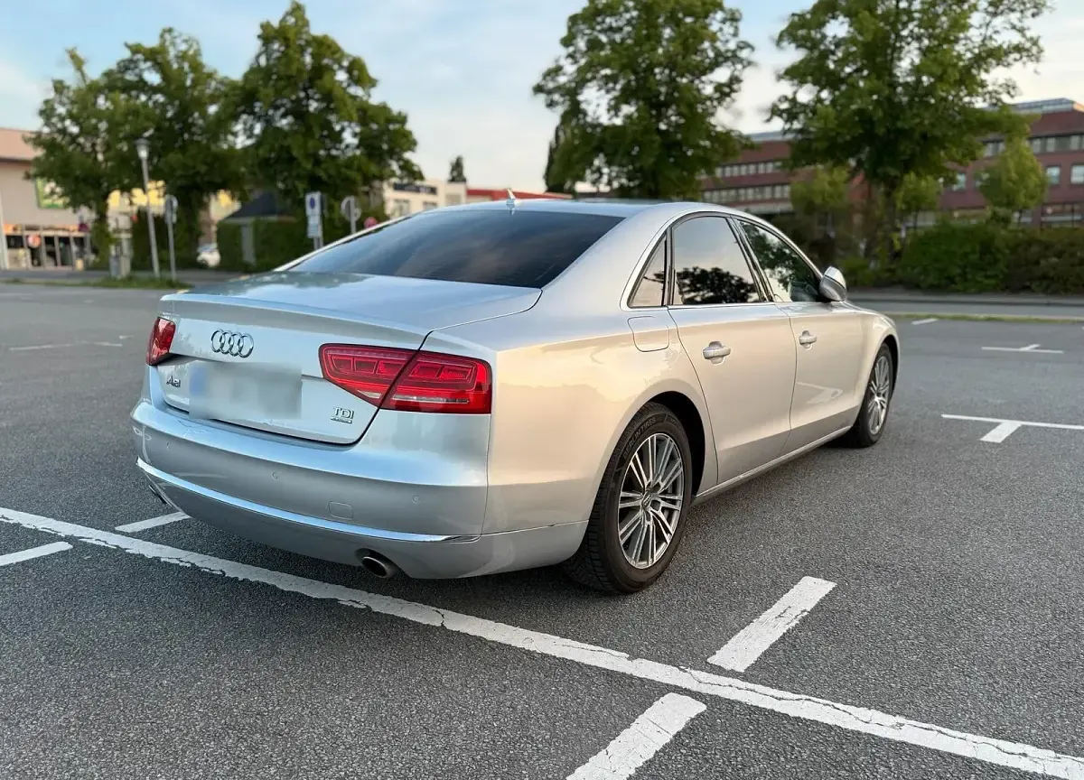 Gebraucht Audi A8 250 PS (183 kW) 2013 Silber Limousine