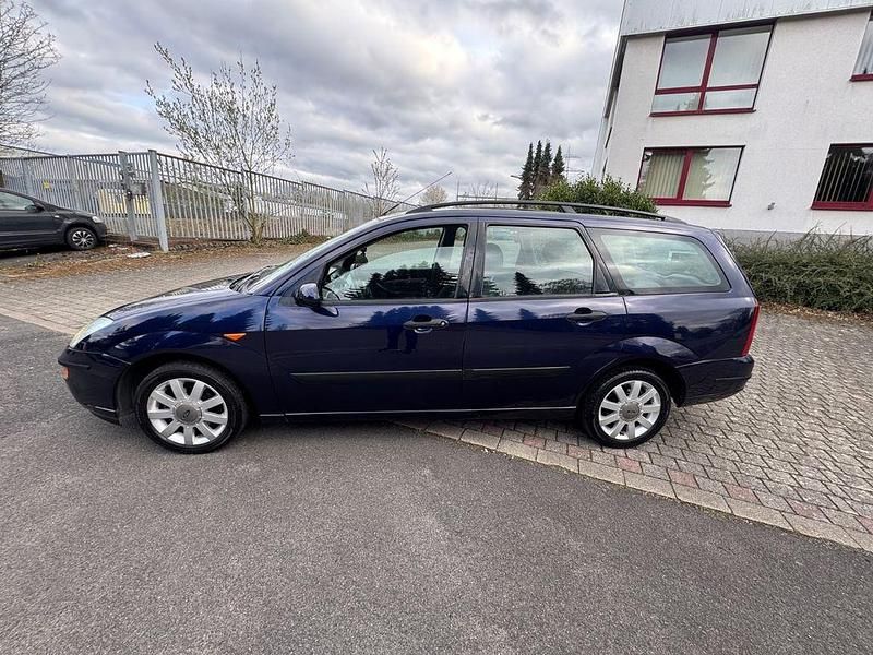 Gebraucht Ford Focus 101 PS (74 kW) 2000 Blau Kombi