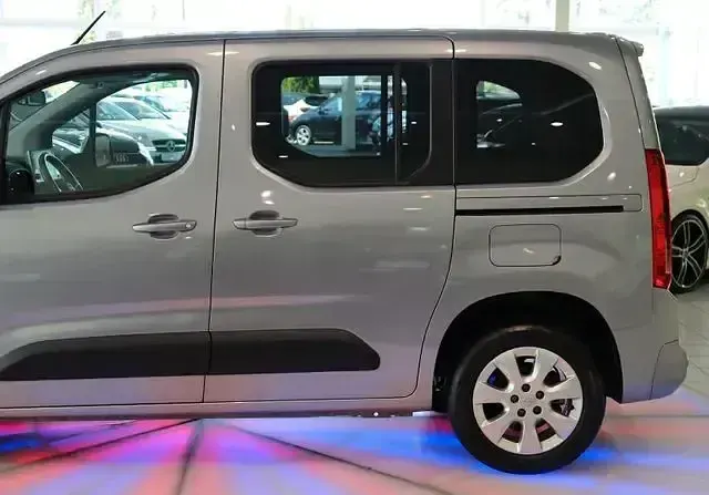 Gebraucht Opel Combo Life Elegance 131 PS (96 kW) 2022 Weiss Limousine