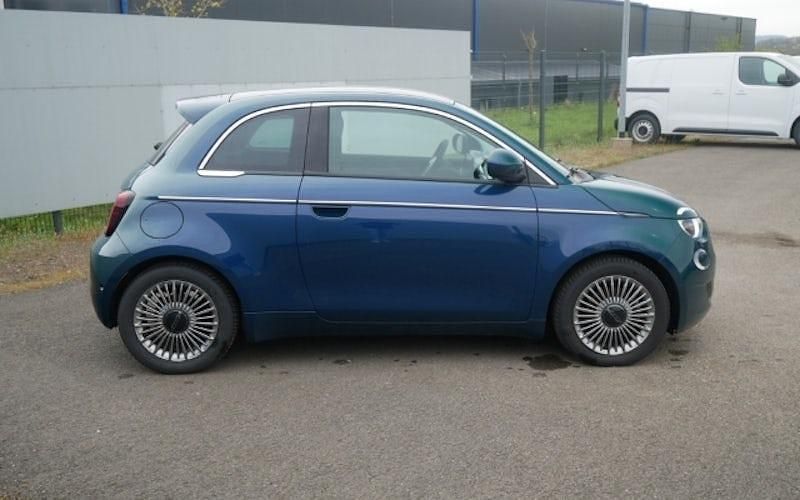 Second-hand Fiat 500e 86 kW (118 CP) 2023 Verde Berlinǎ