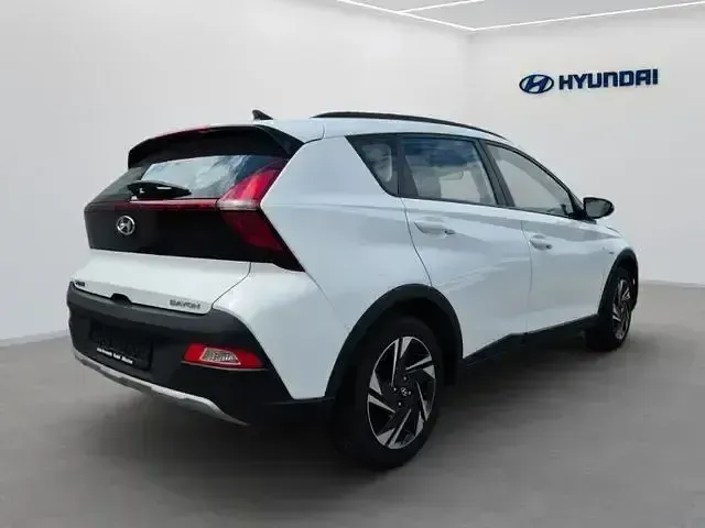 Gebraucht Hyundai Bayon Intro Edition 101 PS (74 kW) 2021 Weiß SUV