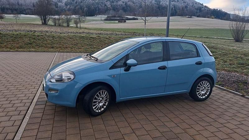 Gebraucht Fiat Punto 69 PS (50 kW) 2014 Blau Kleinwagen