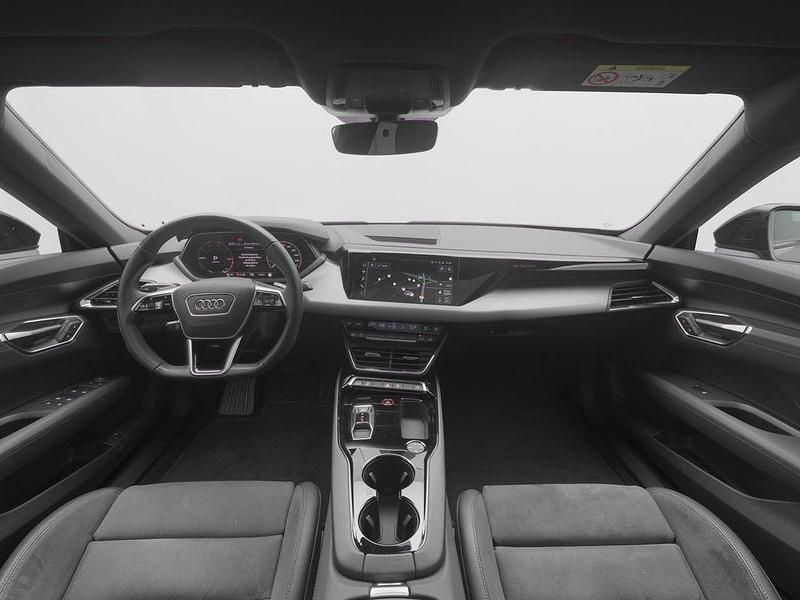 Gebraucht Audi e-tron GT quattro Sport 350 kW (476 PS) 2021 Grau Limousine