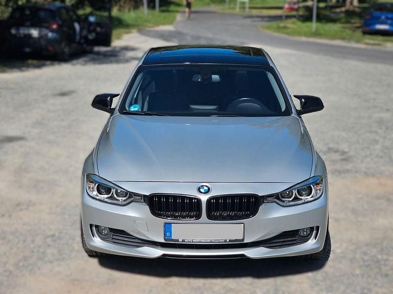 Silber Gebraucht 2012 BMW 328 Limousine | 13.500 € (Guter Preis) - Bild 1/4