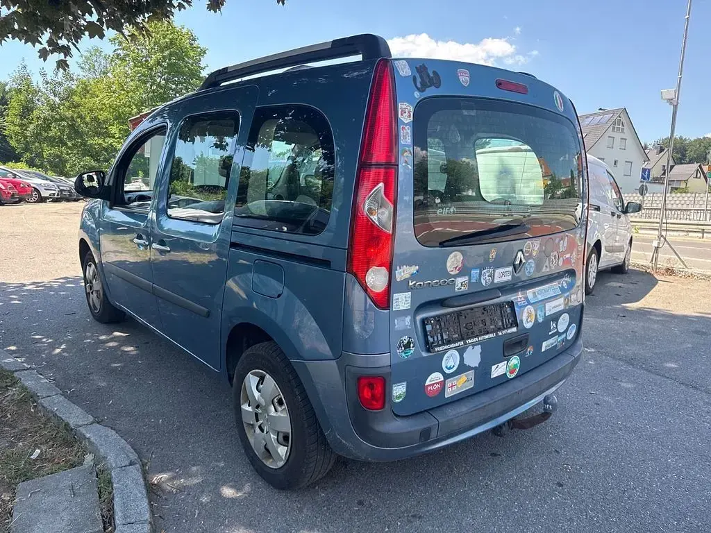 Gebraucht Renault Kangoo Authentique 109 PS (80 kW) 2013 Blau Van / Kleinbus