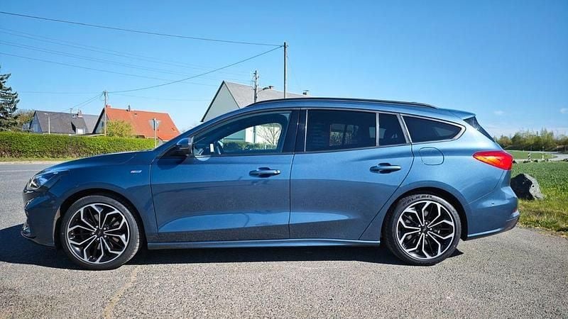 Second-hand Ford Focus ST-Line 150 CP (110 kW) 2020 Albastru Berlinǎ