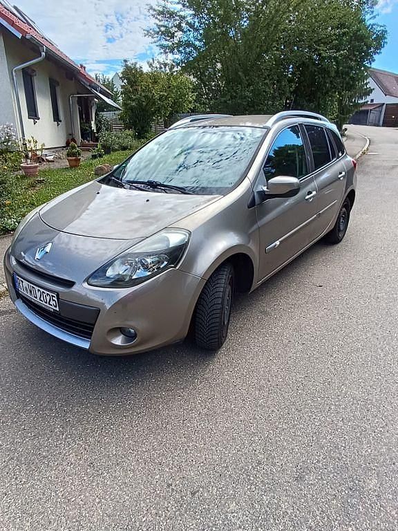 Beige Gebraucht 2010 Renault Clio II Limousine | 3.000 € (Fairer Preis) - Bild 1/4