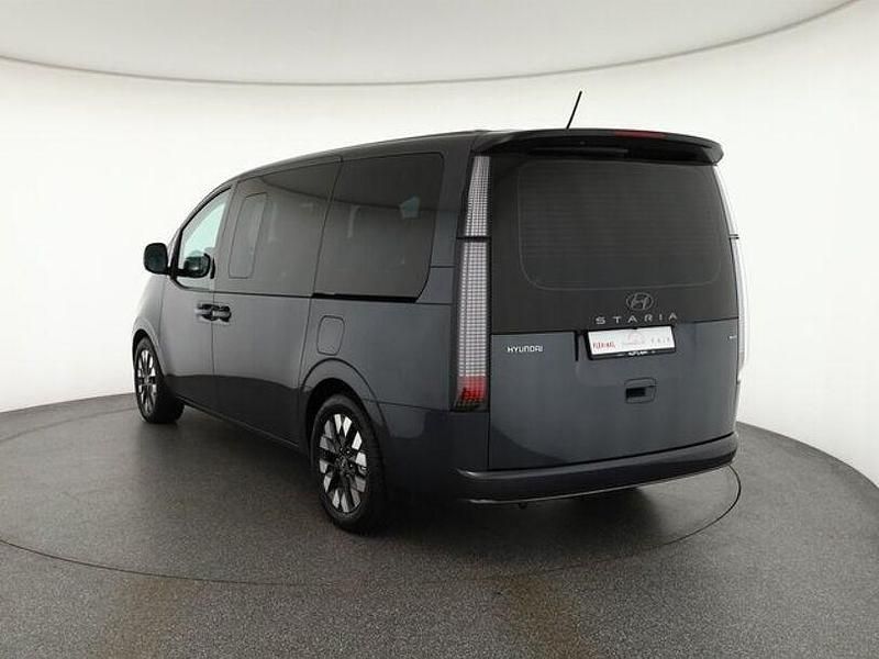 Gebraucht Hyundai Staria Signature 177 PS (130 kW) 2022 Grau Van / Kleinbus