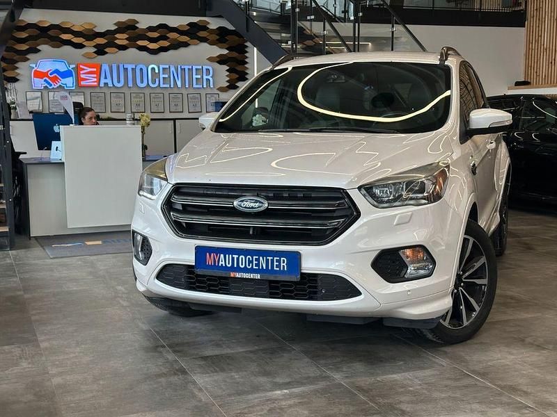Gebraucht Ford Kuga ST-Line 150 PS (110 kW) 2017 Weiß SUV