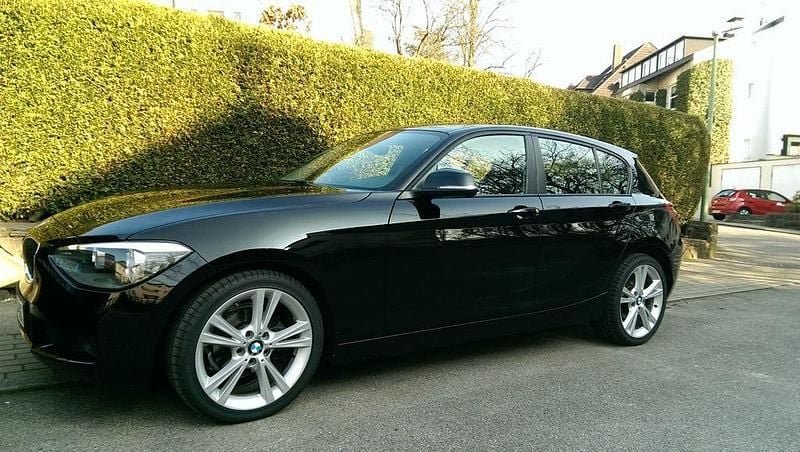 Gebraucht BMW 116 136 PS (100 kW) 2011 Schwarz Kleinwagen