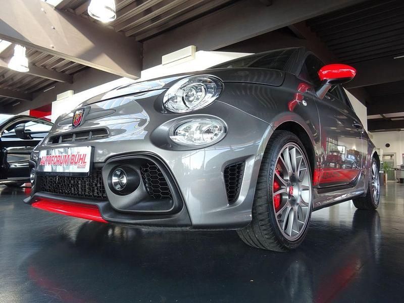 Grau Gebraucht 2023 Abarth 695 Turismo Kleinwagen | 27.380 € (Fairer Preis) - Bild 1/4