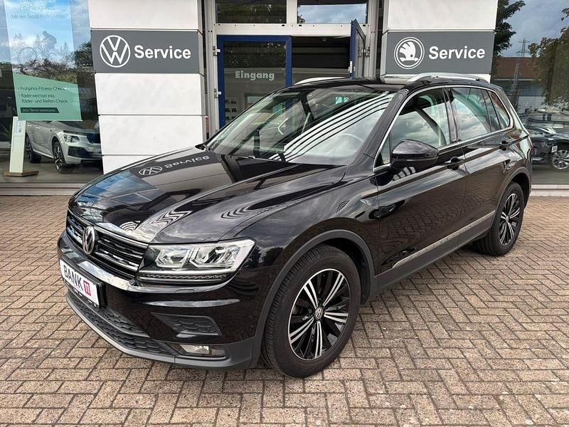 Schwarz Gebraucht 2019 VW Tiguan IQ Drive SUV | 22.750 € (Fairer Preis) - Bild 1/4