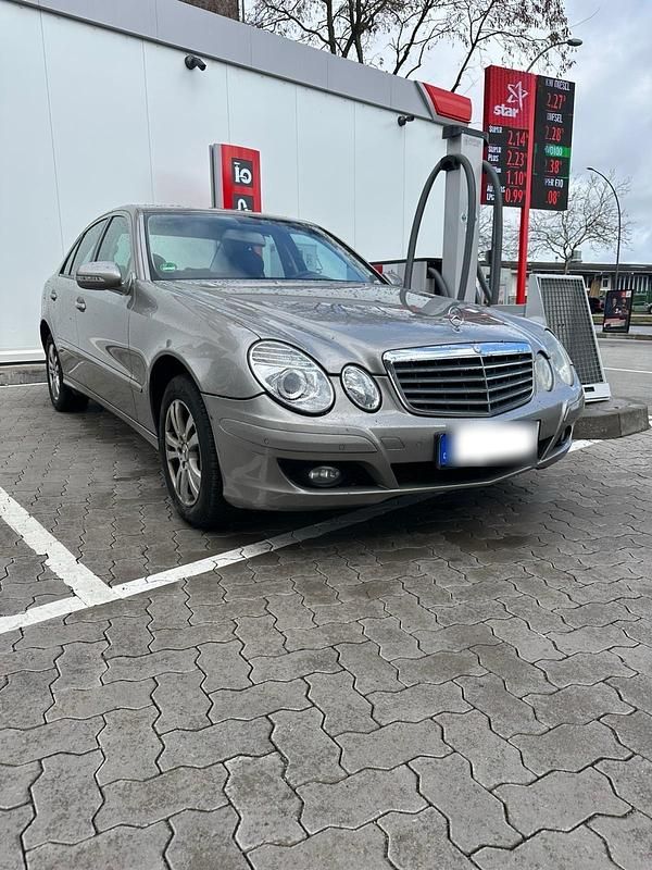Gebraucht Mercedes E220 170 PS (125 kW) 2006 Limousine
