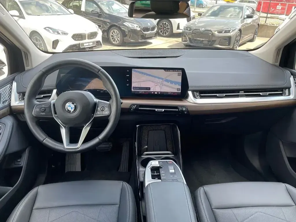 Gebraucht BMW 220 Luxury Line 170 PS (125 kW) 2025 Weiß Coupé