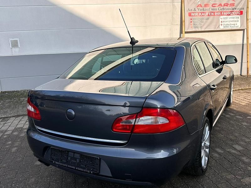 Gebraucht Skoda Superb 160 PS (117 kW) 2008 Grau Limousine