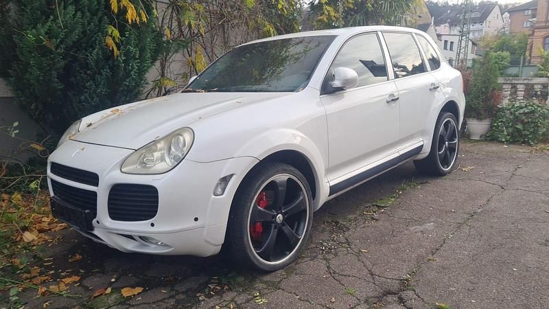 Weiß Gebraucht 2005 Porsche Cayenne Turbo SUV | 10.999 € - Bild 1/4