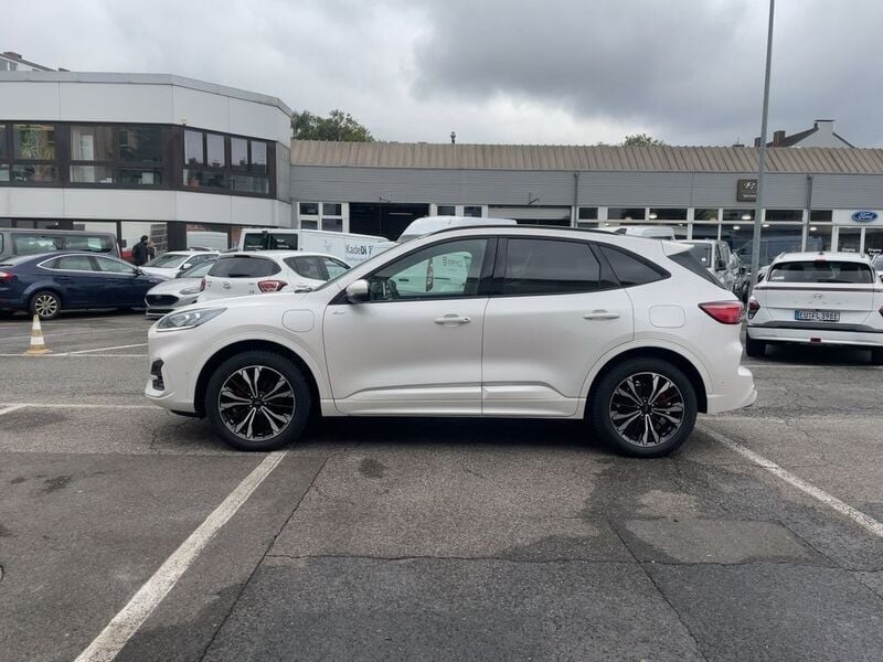 Gebraucht Ford Kuga ST-Line X 224 PS (164 kW) 2022 Weiß (white platium (weiß)) SUV