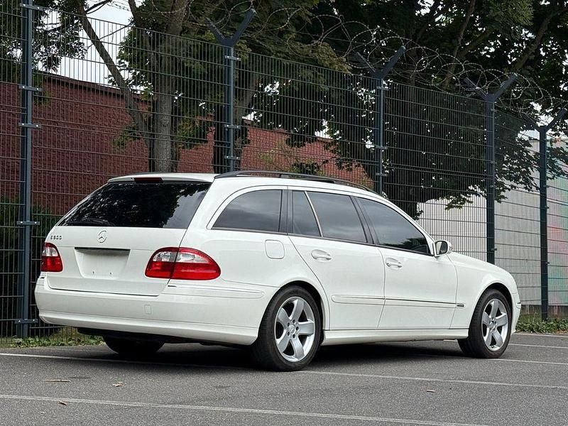 Usata Mercedes E500 306 CV (225 kW) 2004 Bianco Station wagon