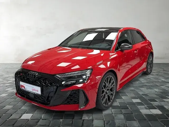 Gebraucht Audi RS3 Sportback Comfort 400 PS (294 kW) 2026 Progressivrot metallic Kleinwagen