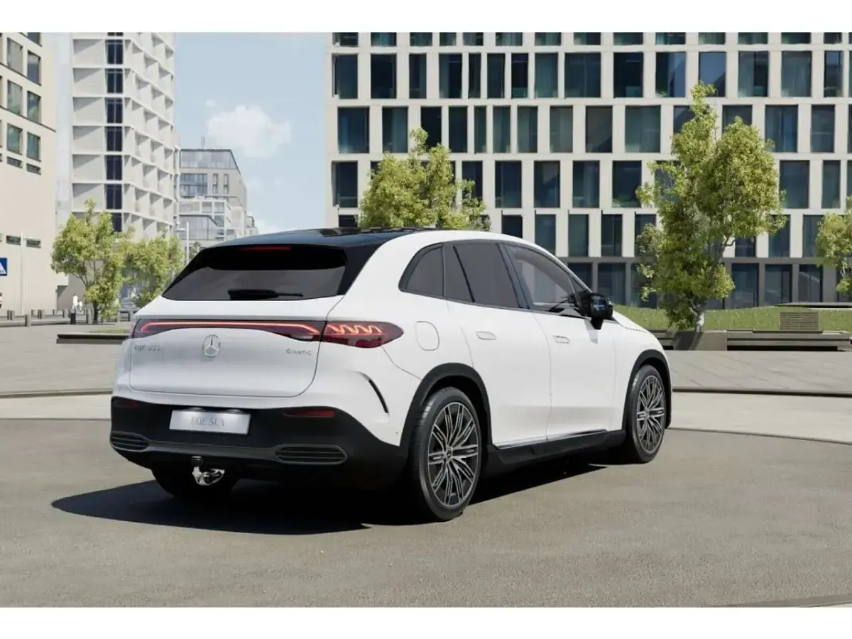 Gebraucht Mercedes EQE500 AMG 300 kW (408 PS) 2024 Weiß SUV