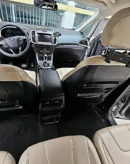 Gebraucht Ford S-MAX S 178 PS (130 kW) 2016 Silber Van / Kleinbus