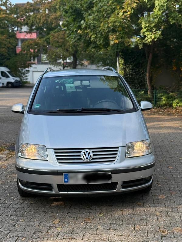 Silber Gebraucht 2005 VW Sharan Van / Kleinbus | 2.200 € (Fairer Preis) - Bild 1/4