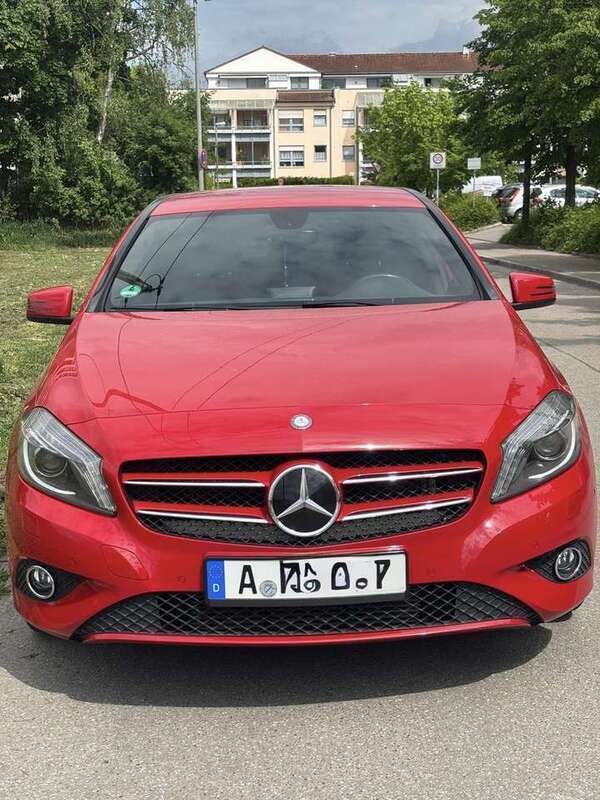 Rot Gebraucht 2014 Mercedes A180 Kleinwagen | 12.800 € (Guter Preis) - Bild 1/4