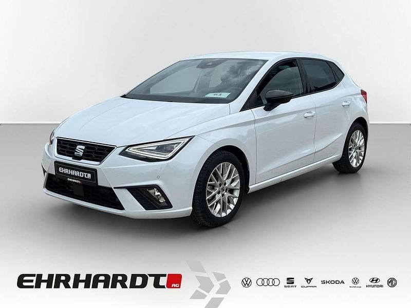 Nevada weiss metallic Gebraucht 2024 Seat Ibiza FR Kleinwagen | 21.990 € (Fairer Preis) - Bild 1/3