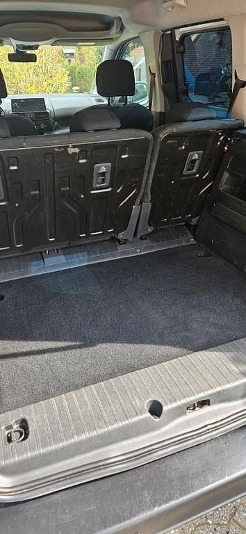 Gebraucht Peugeot Rifter Active 102 PS (75 kW) 2019 Weiß Van / Kleinbus