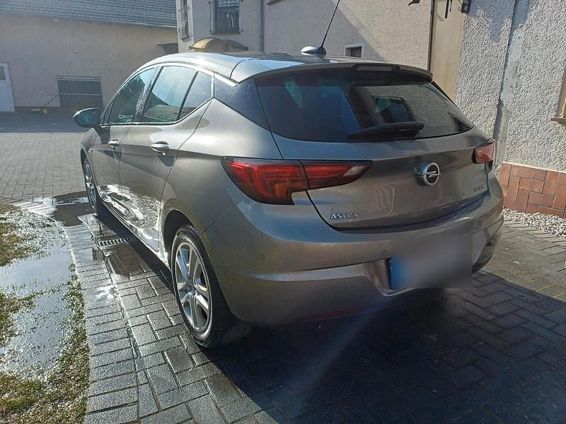 Second-hand Opel Astra 105 CP (77 kW) 2016 Gri Hatchback