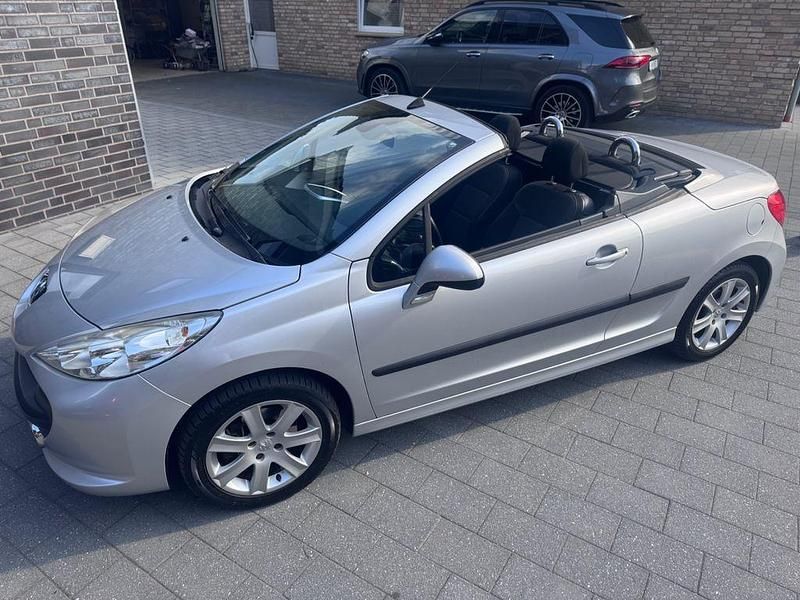 Silber Gebraucht 2008 Peugeot 207 CC Sport Cabrio | 4.500 € (Fairer Preis) - Bild 1/4