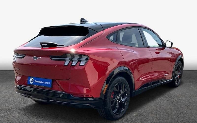 Gebraucht Ford Mustang Mach-E Premium 258 kW (351 PS) 2024 Lucid red SUV
