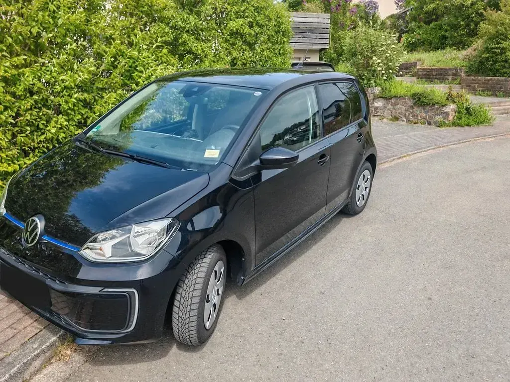 Używany VW e-up! Style 61 kW (83 KM) 2022 Czarny Hatchback