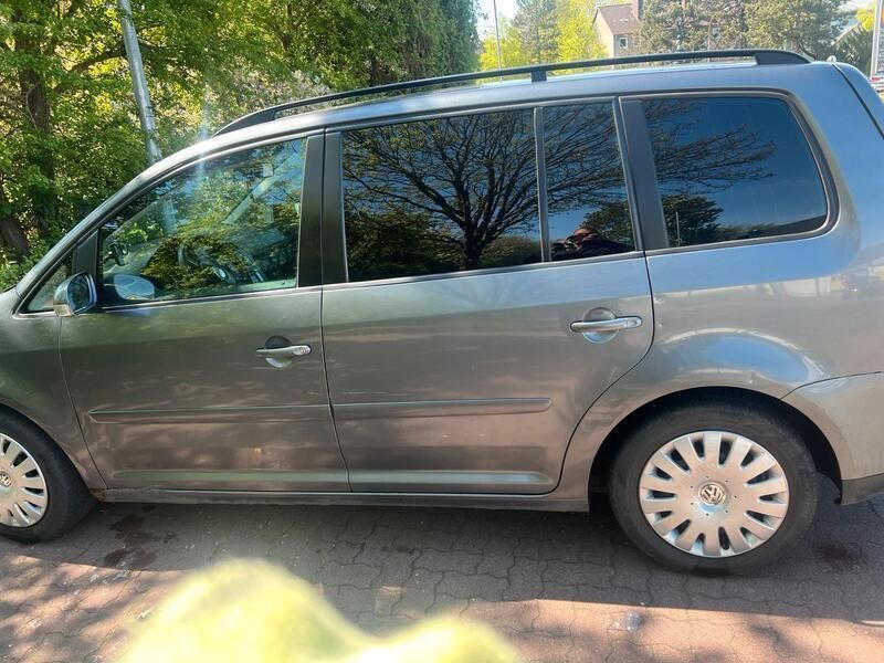 Grau Gebraucht 2005 VW Touran Van / Kleinbus | 1.500 € (Superpreis) - Bild 1/4