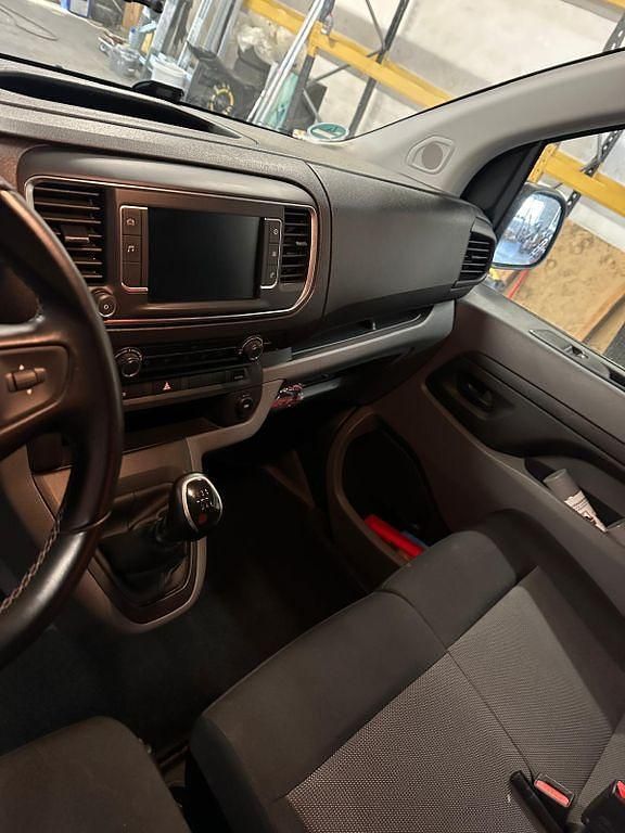 Gebraucht Opel Vivaro 144 PS (105 kW) 2023 Weiß Van / Kleinbus