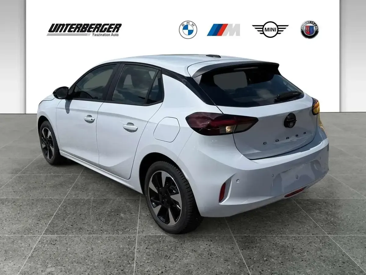 Neu Opel Corsa Edition 100 kW (136 PS) 2026 Kontur weiß Kleinwagen