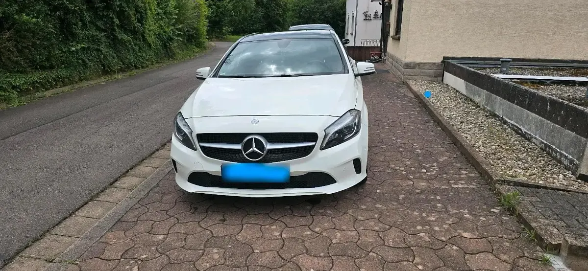 Gebraucht Mercedes A200 136 PS (100 kW) 2016 Weiß Limousine