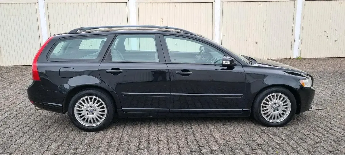 Gebraucht Volvo V50 179 PS (131 kW) 2008 Schwarz Kombi