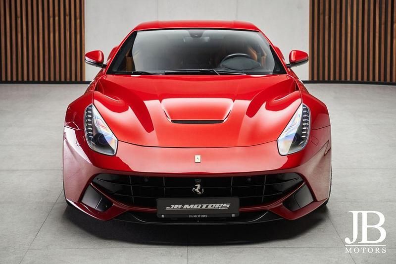 Gebraucht Ferrari F12 741 PS (545 kW) 2013 Rot Coupé