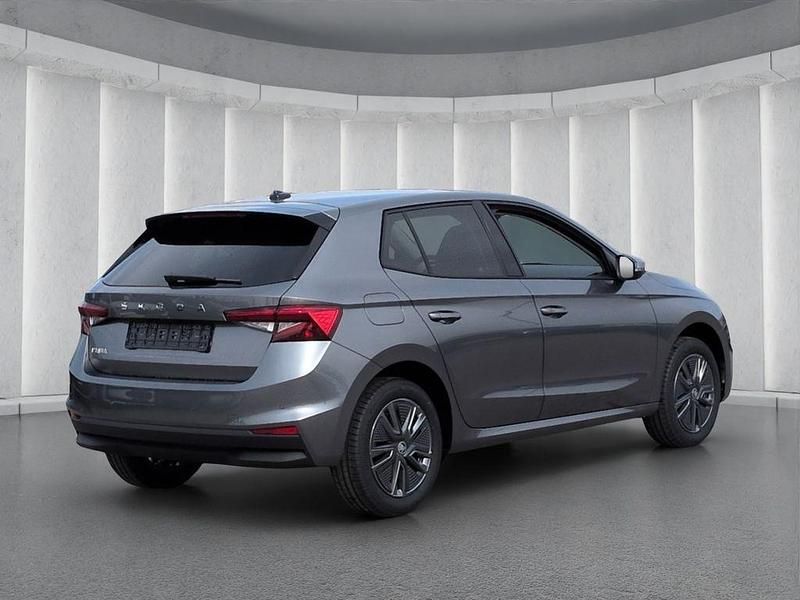Neu Skoda Fabia 95 PS (69 kW) 2026 Grau Kleinwagen