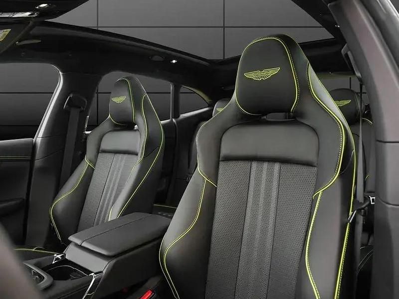 Neu Aston Martin DBX 707 707 PS (519 kW) 2025 Silber SUV