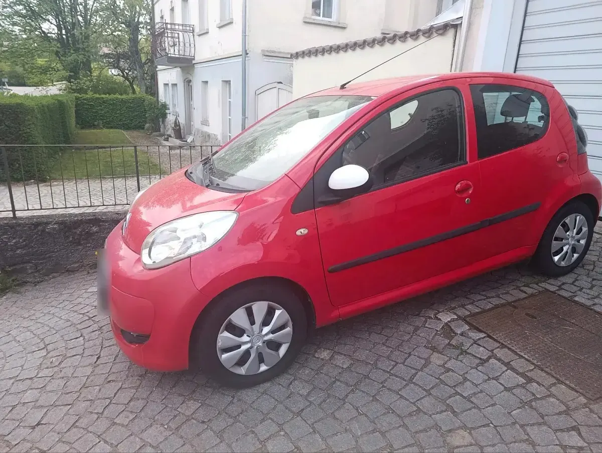 Gebraucht Citroën C1 60 PS (44 kW) 2010 Rot Kleinwagen
