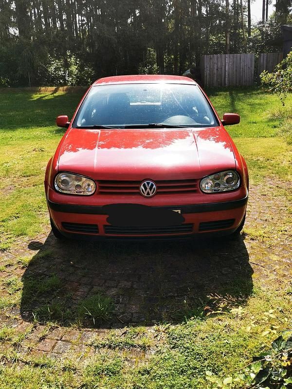 Rot Gebraucht 2000 VW Golf IV Limousine | 499 € (Superpreis) - Bild 1/4