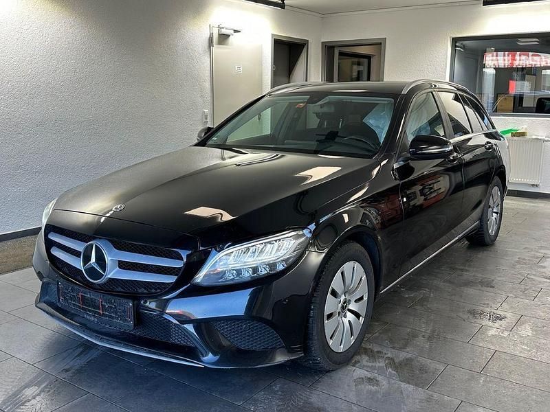 Gebraucht Mercedes C200 160 PS (117 kW) 2020 Schwarz Kombi
